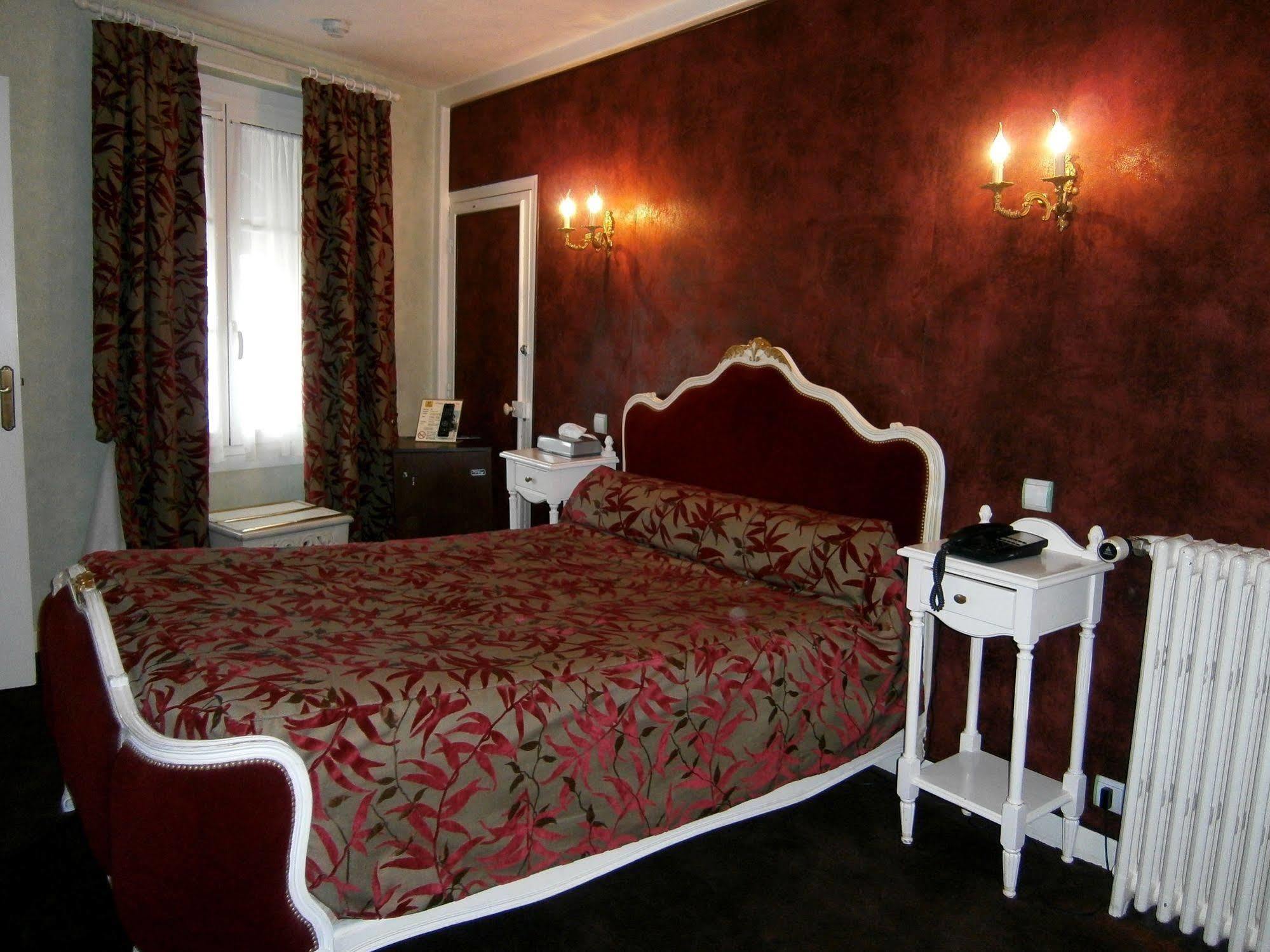 Hostellerie Du Grand Sully Exterior photo